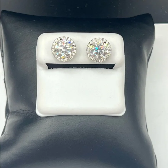 Elegant 925 Sterling Silver 4.00CT MOISSANITE screw back Stud Earrings - Picture 13 of 14